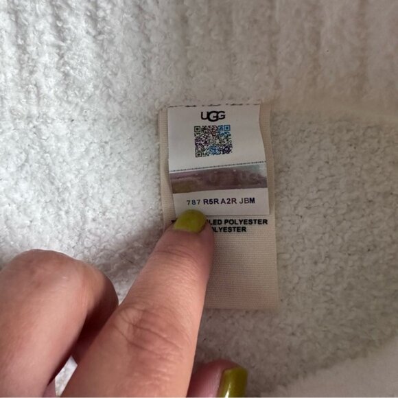 Ugg | White Finola Shorts Cozy Sherpa Bottoms | Size Extra Large - Picture 5 of 10